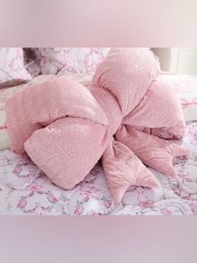 NWT Pottery Barn Teen Love Shack Fancy Oversized pink bow pillow Loveshackfancy